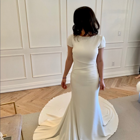 Atellier Pronovias Wedding Dress / Gown - Picture 7 of 7